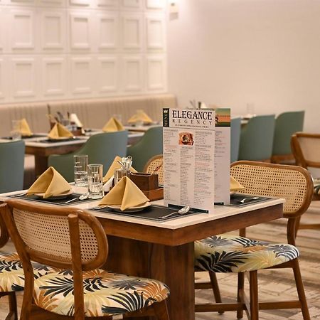 Готель Elegance Regency Khanna  Екстер'єр фото