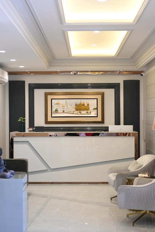 Готель Elegance Regency Khanna  Екстер'єр фото
